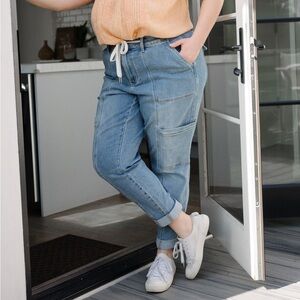 Judy Blue Darlene High Rise Cuffed
Cargo Jogger Size 18W
